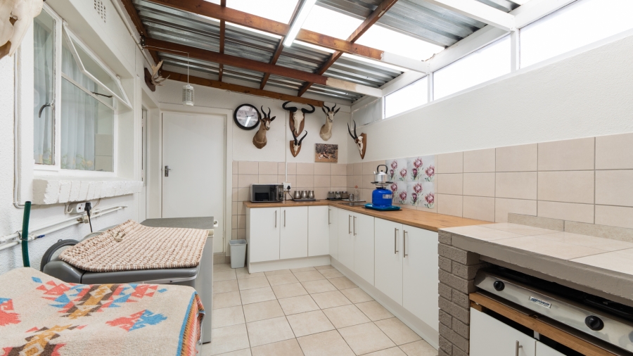 4 Bedroom Property for Sale in Peerless Park Western Cape